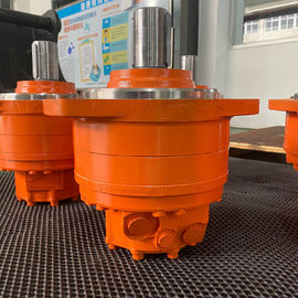 Low Speed High Torque Hydraulic Piston Motor Steel Material 1 Year Warranty
